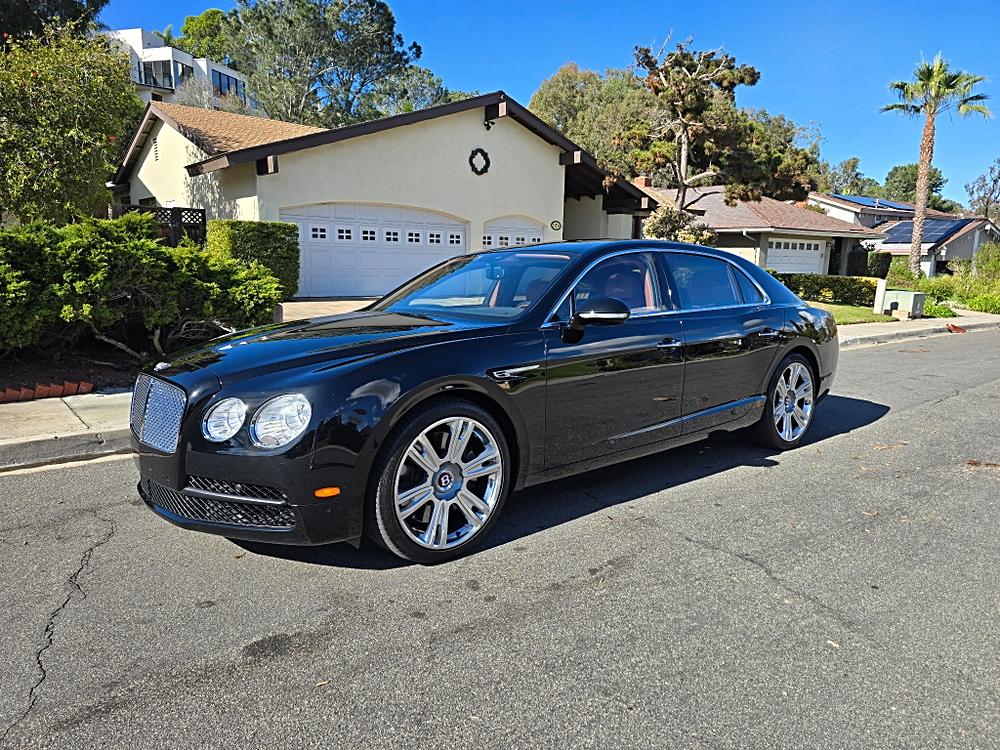 2018 Bentley Flying Spur Base's photo