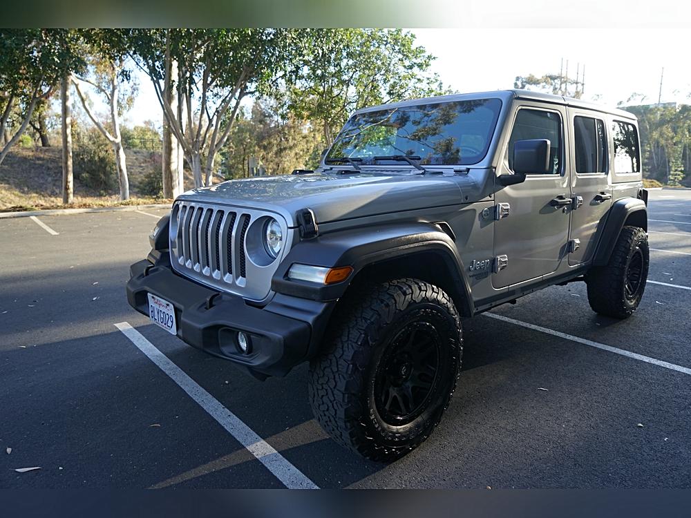 2019 Jeep Wrangler Sport S's photo