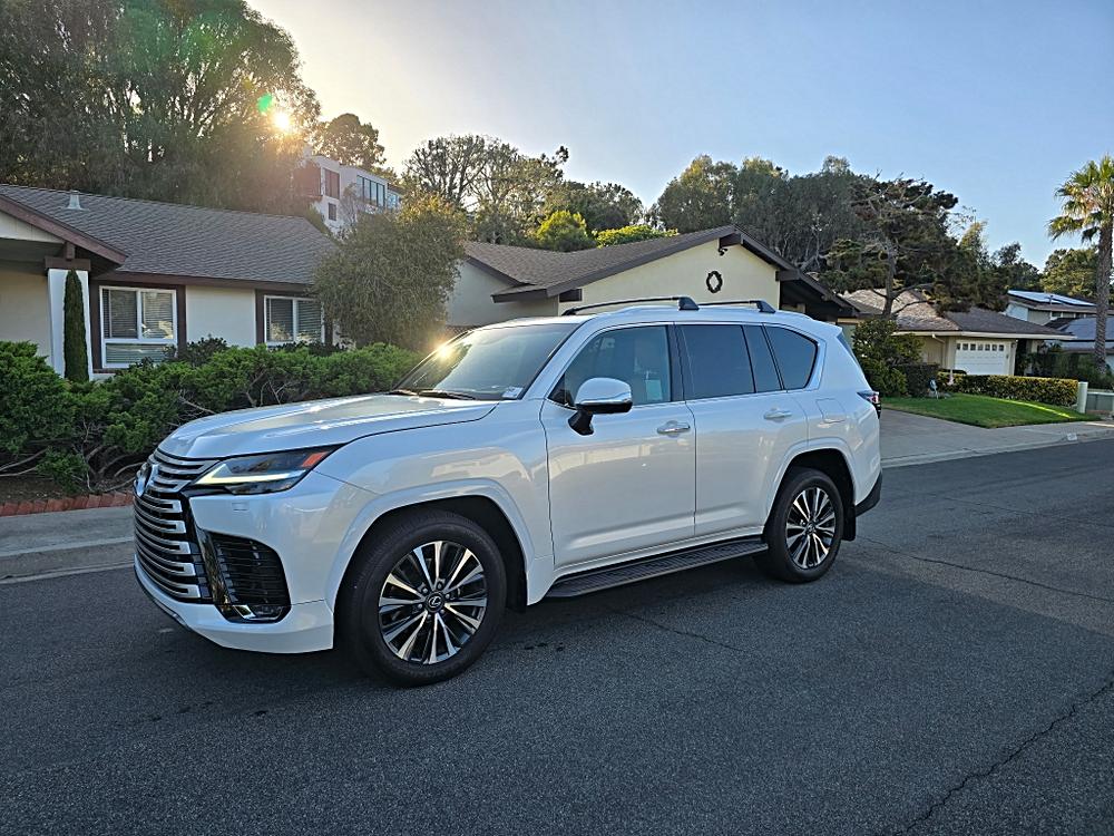 2024 Lexus LX 600 600 Premium's photo