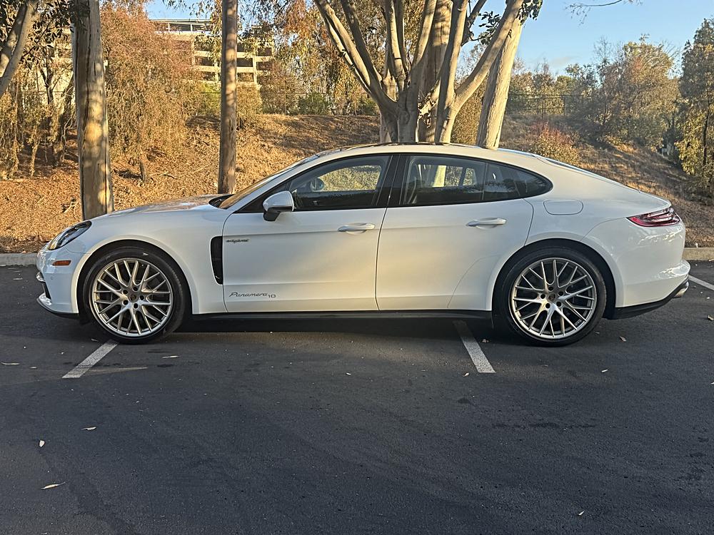 2020 Porsche Panamera 4 E-Hybrid - Photo 13