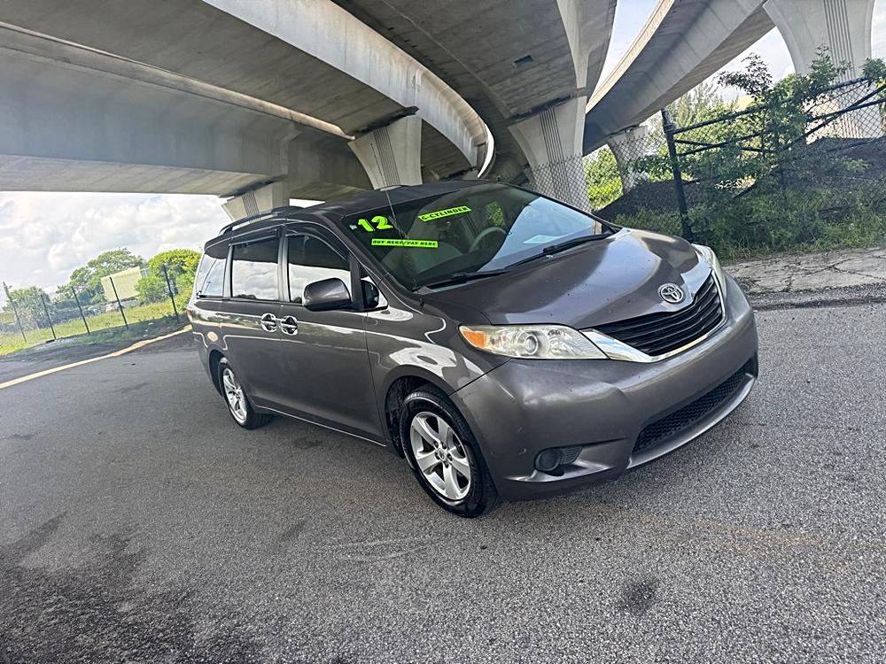 2012 Toyota Sienna