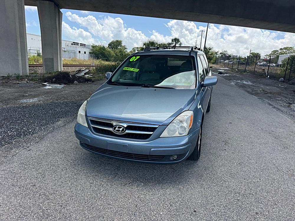 2007 Hyundai Entourage GLS