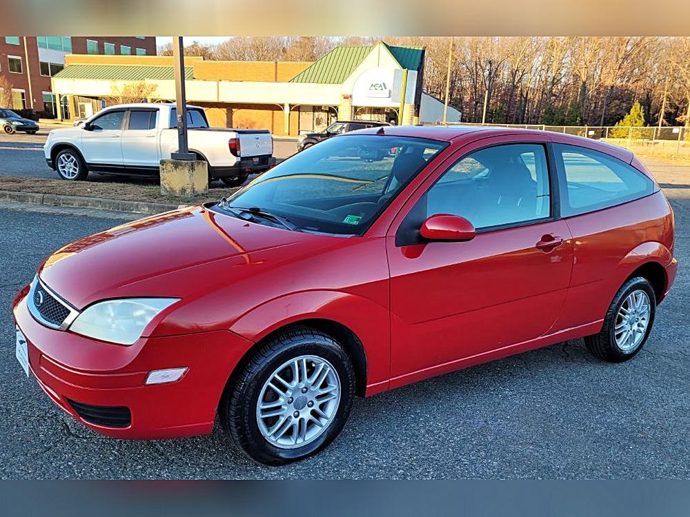 2007 Ford Focus ZX3 S's photo