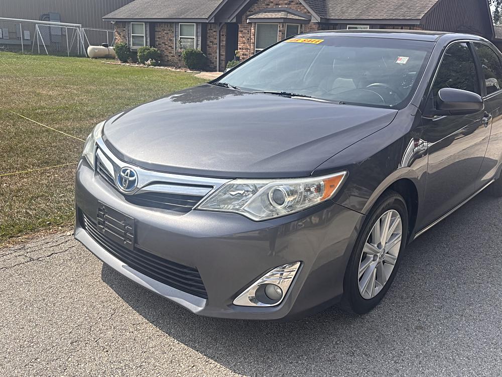 2013 Toyota Camry LE Hybrid