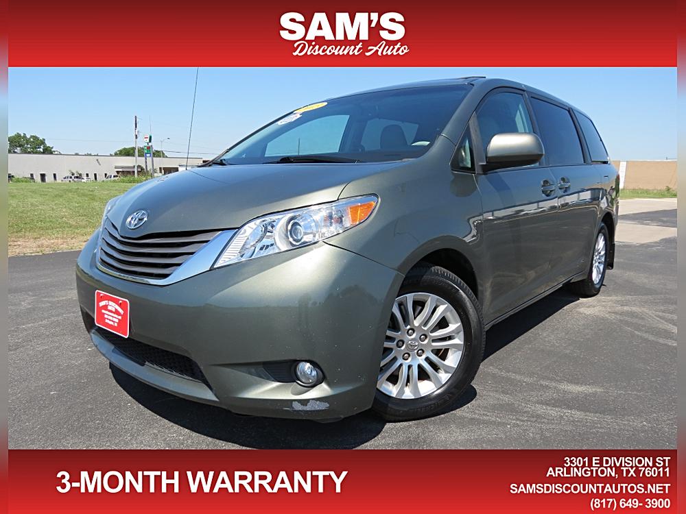 2013 Toyota Sienna XLE V6 7-Passenger Access Seat's photo