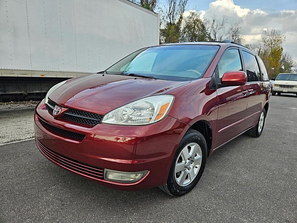 2004 Toyota Sienna XLE