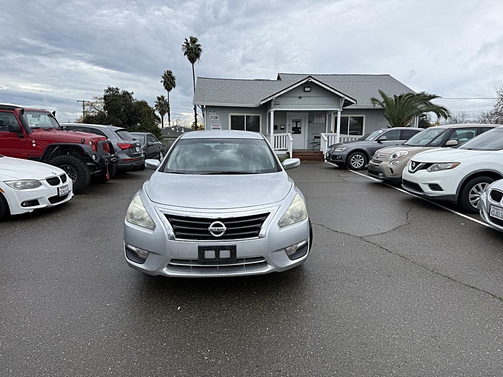 2015 Nissan Altima S's photo