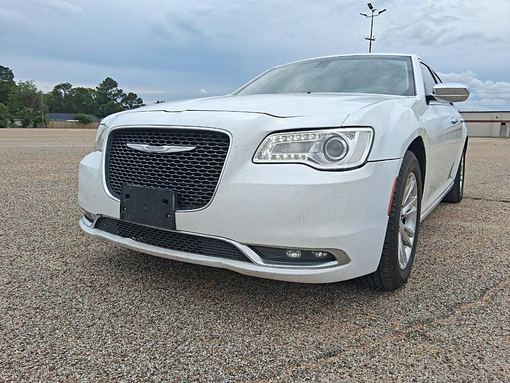 2016 Chrysler 300 C