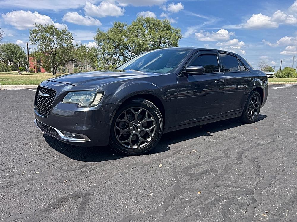 2016 Chrysler 300