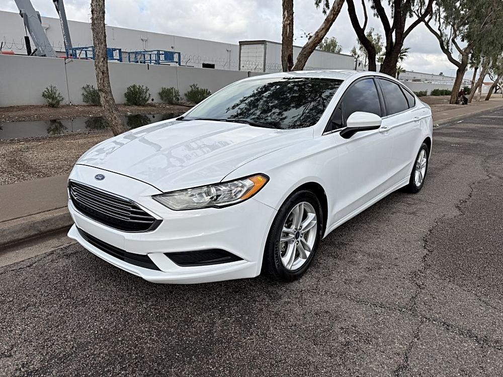 2018 Ford Fusion SE's photo