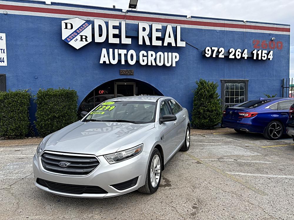 2017 Ford Taurus SE's photo