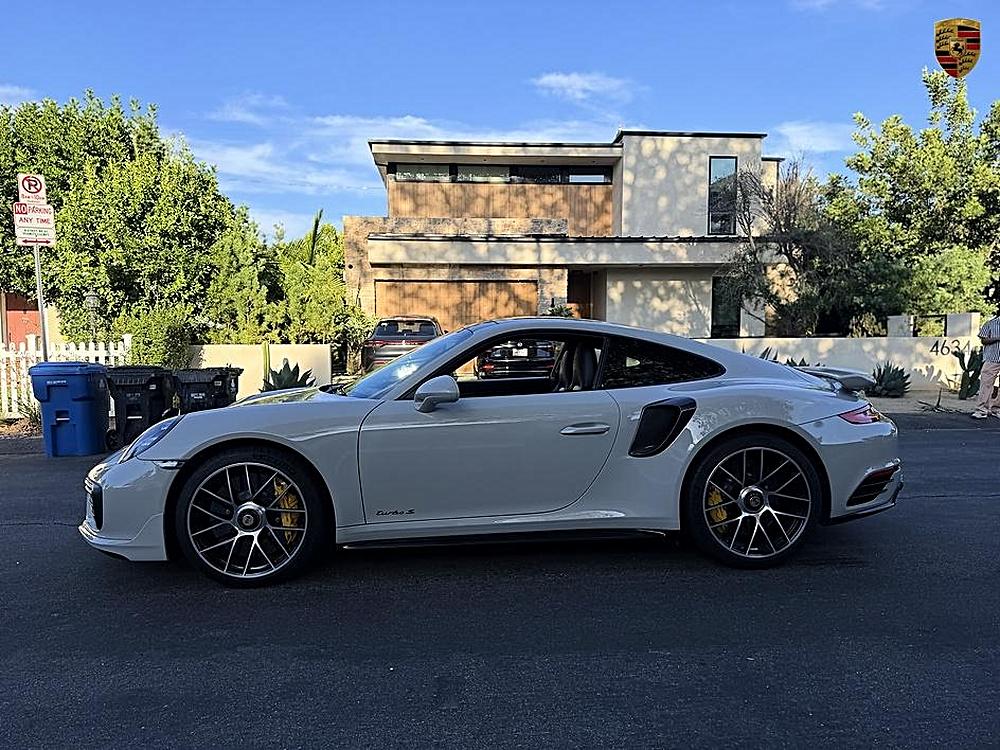 2019 Porsche 911 Turbo S image 1