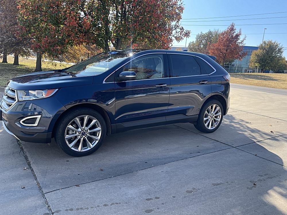 2017 Ford Edge Titanium's photo