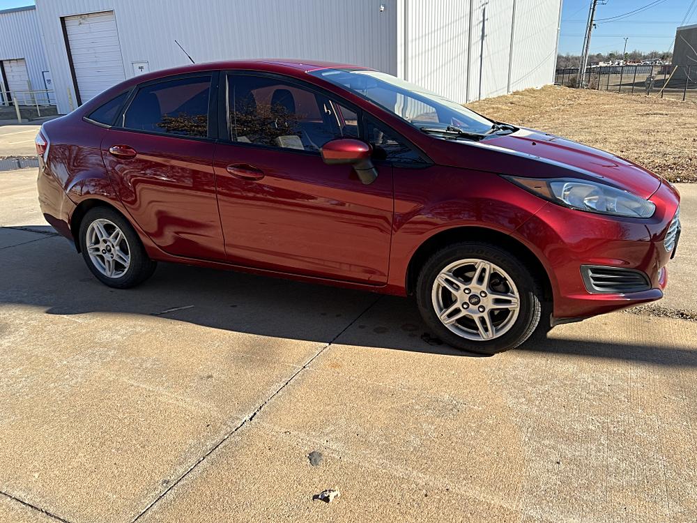 2017 Ford Fiesta SE's photo