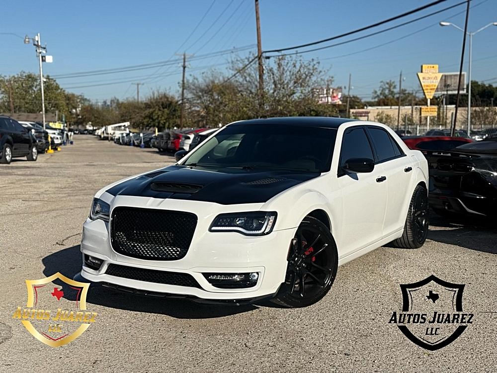 2019 Chrysler 300 Touring