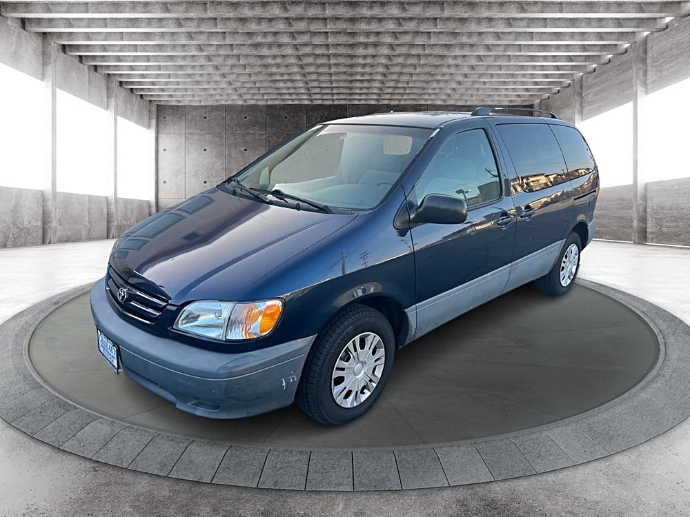 2003 Toyota Sienna CE