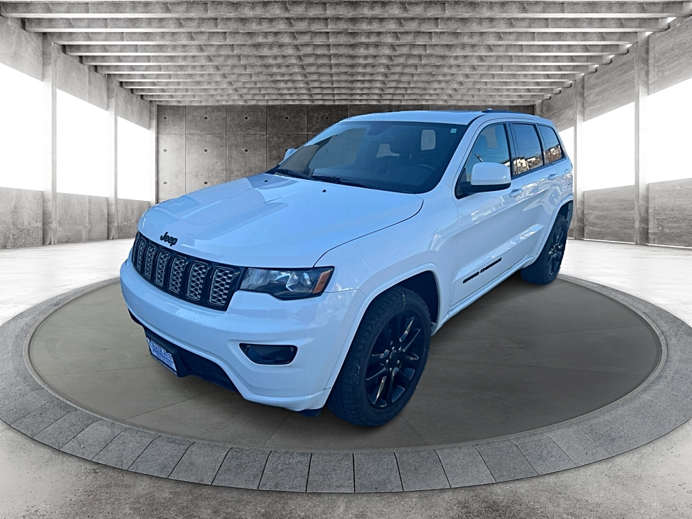 2018 Jeep Grand Cherokee Altitude's photo