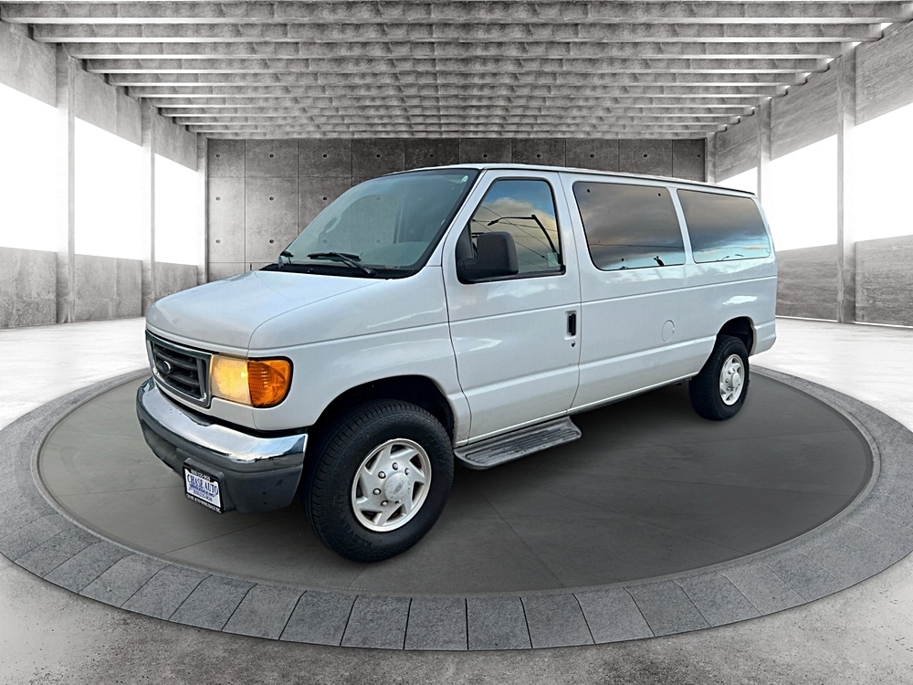 2006 Ford Econoline Wagon XL