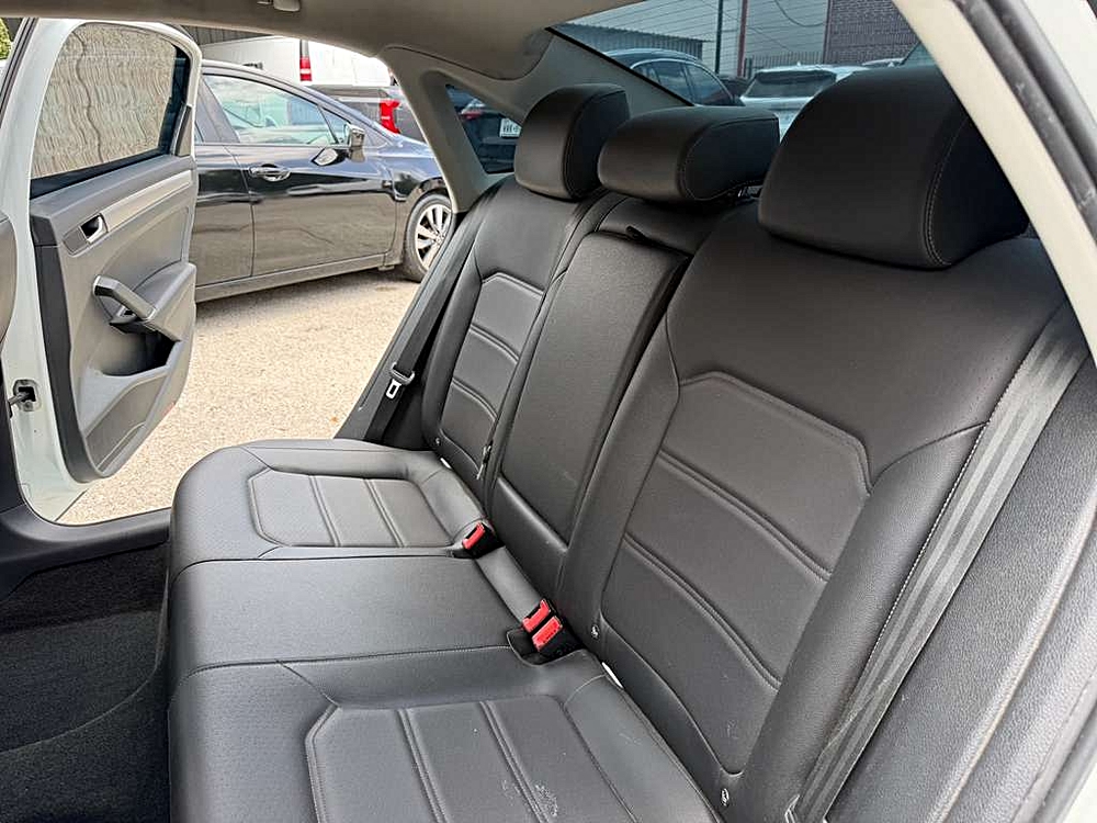 2018 Volkswagen Passat S - Photo 49