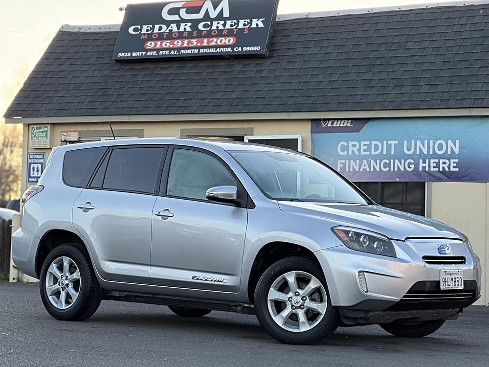 2013 Toyota RAV4 EV's photo