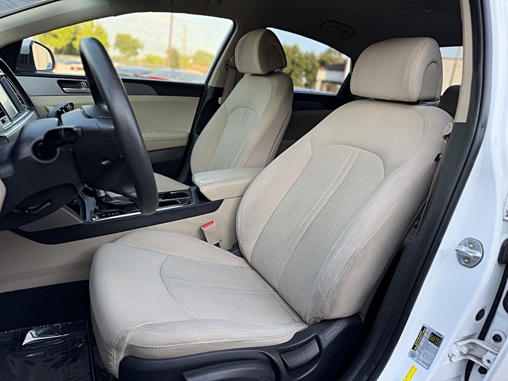 2017 Hyundai Sonata SE - Photo 18