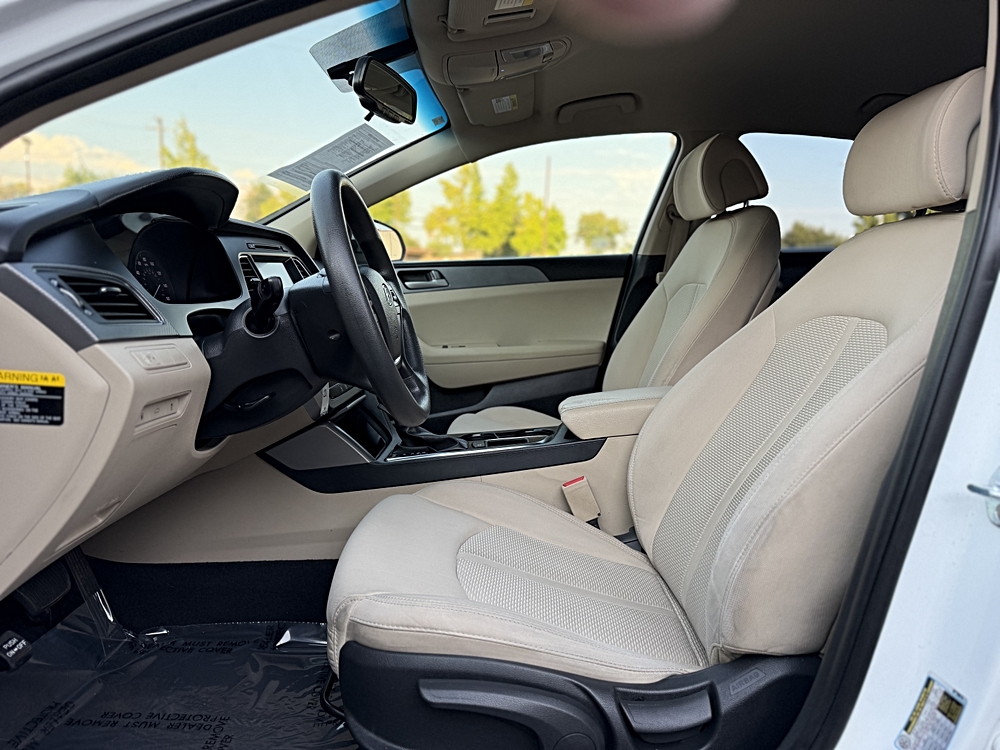 2017 Hyundai Sonata SE - Photo 16