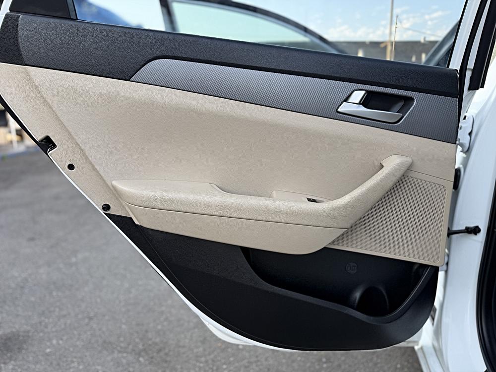 2017 Hyundai Sonata SE - Photo 24