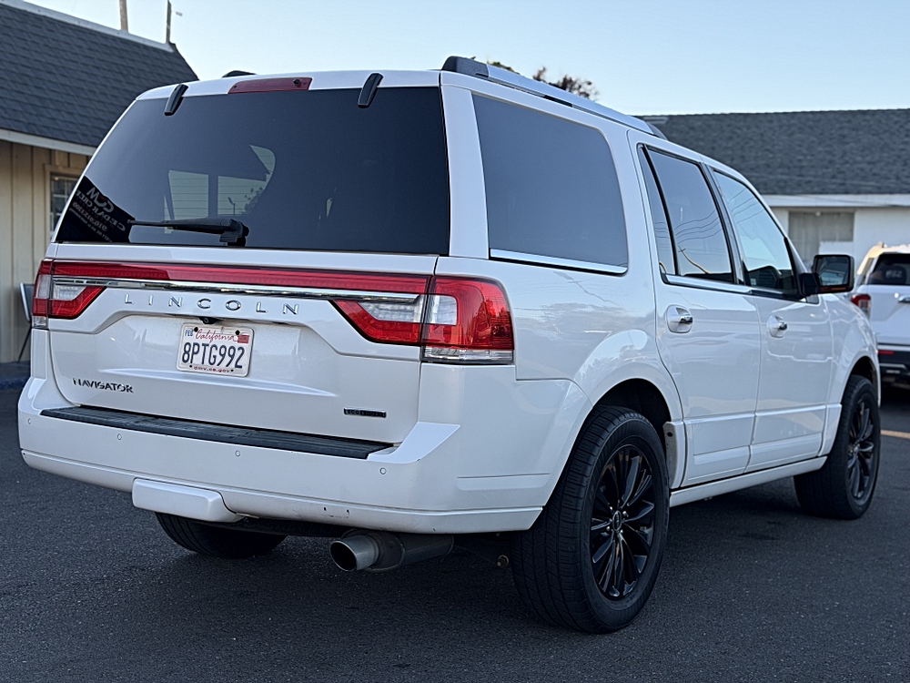 2016 Lincoln Navigator Select - Photo 7