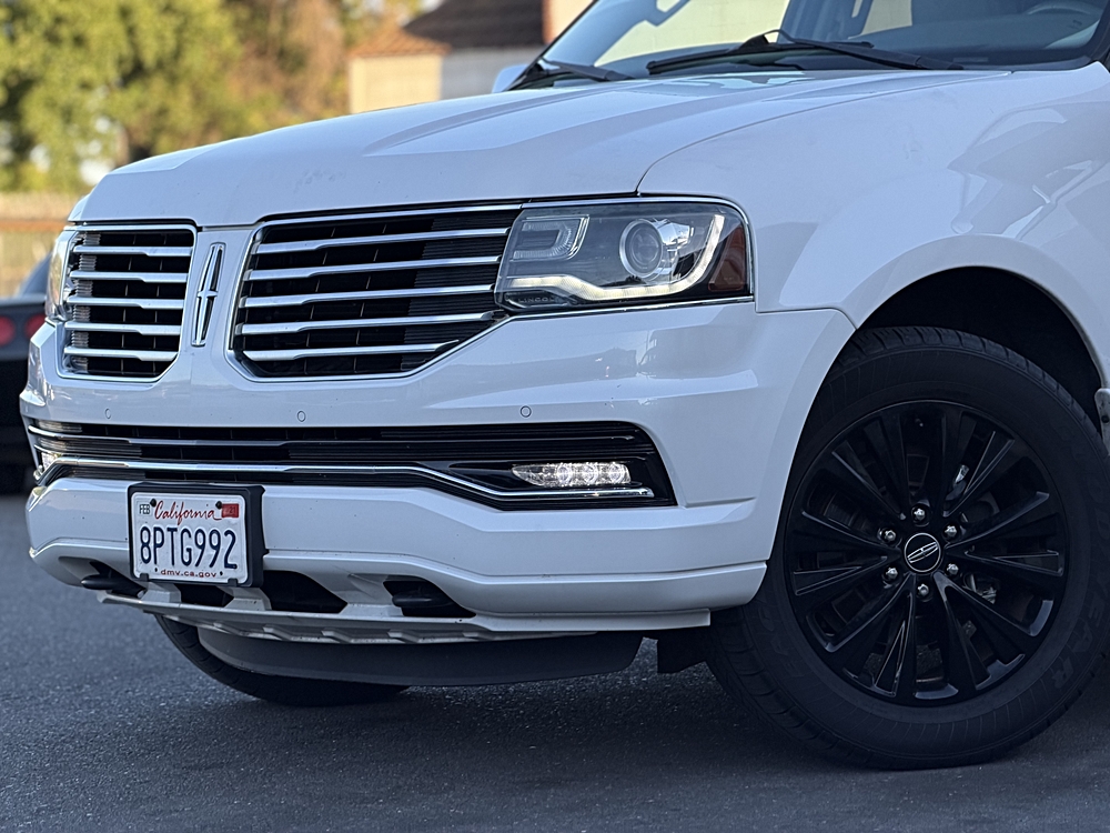 2016 Lincoln Navigator Select - Photo 33