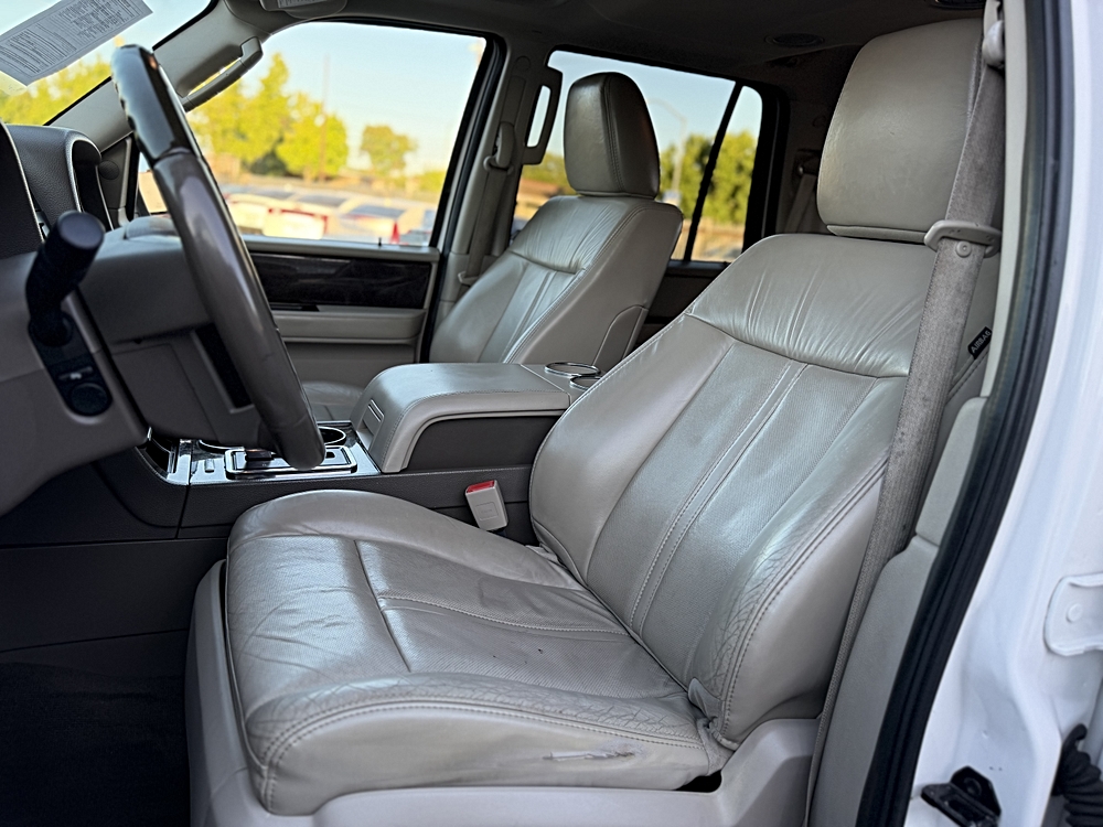 2016 Lincoln Navigator Select - Photo 18
