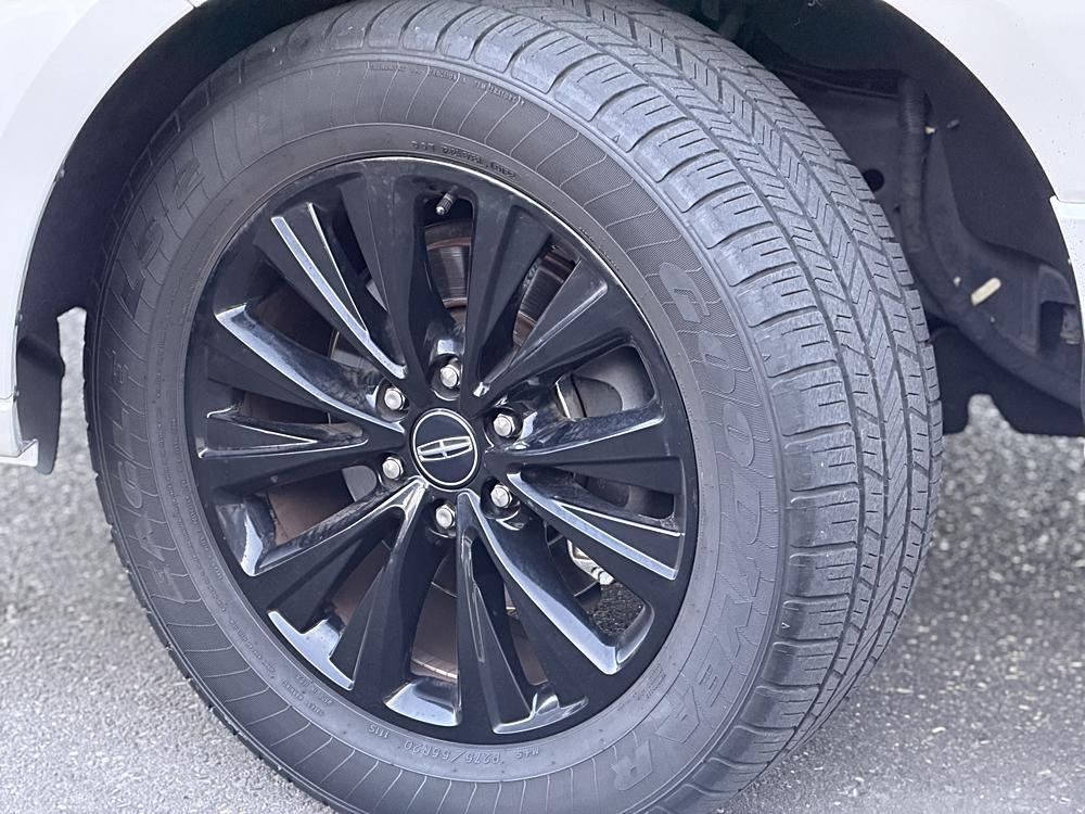 2016 Lincoln Navigator Select - Photo 31