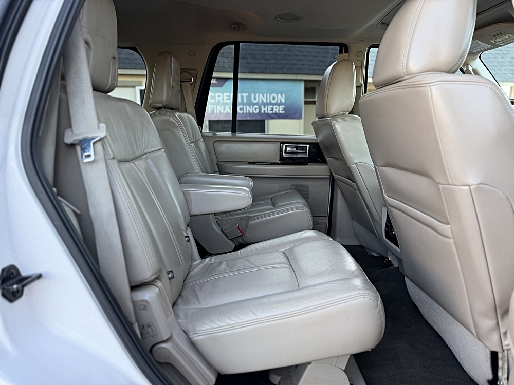 2016 Lincoln Navigator Select - Photo 14