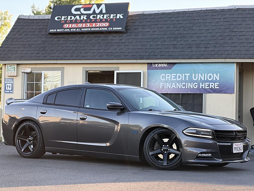 2017 Dodge Charger R/T's photo