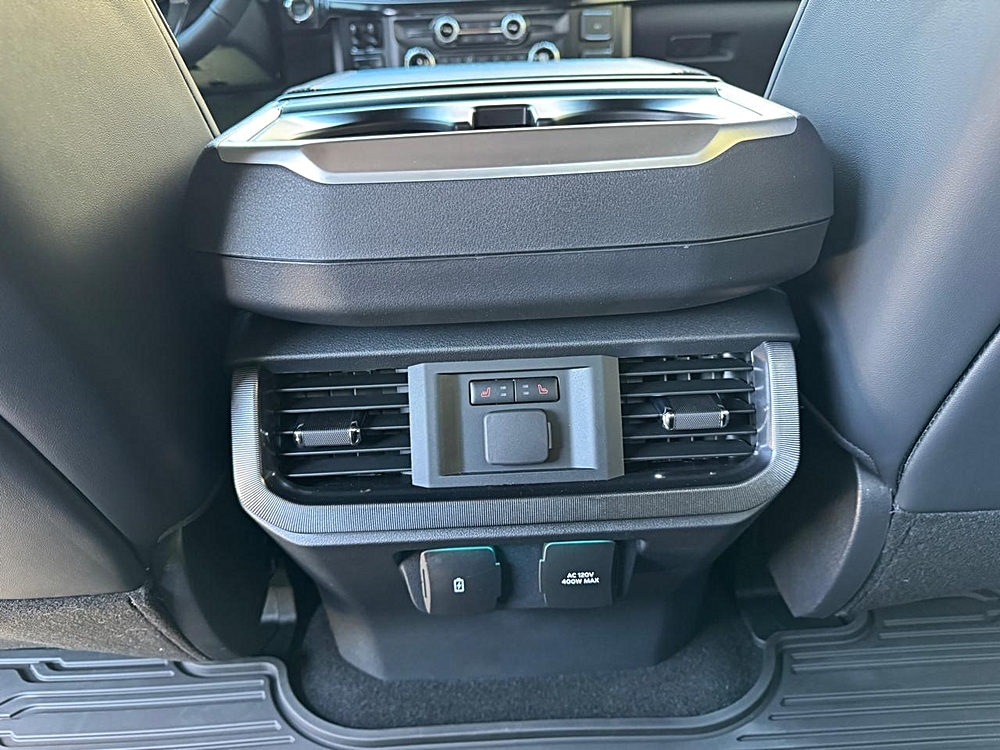 2025 Ford F-150 Raptor - Photo 17
