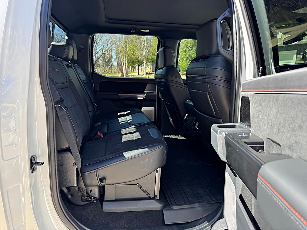 2025 Ford F-150 Raptor - Photo 22