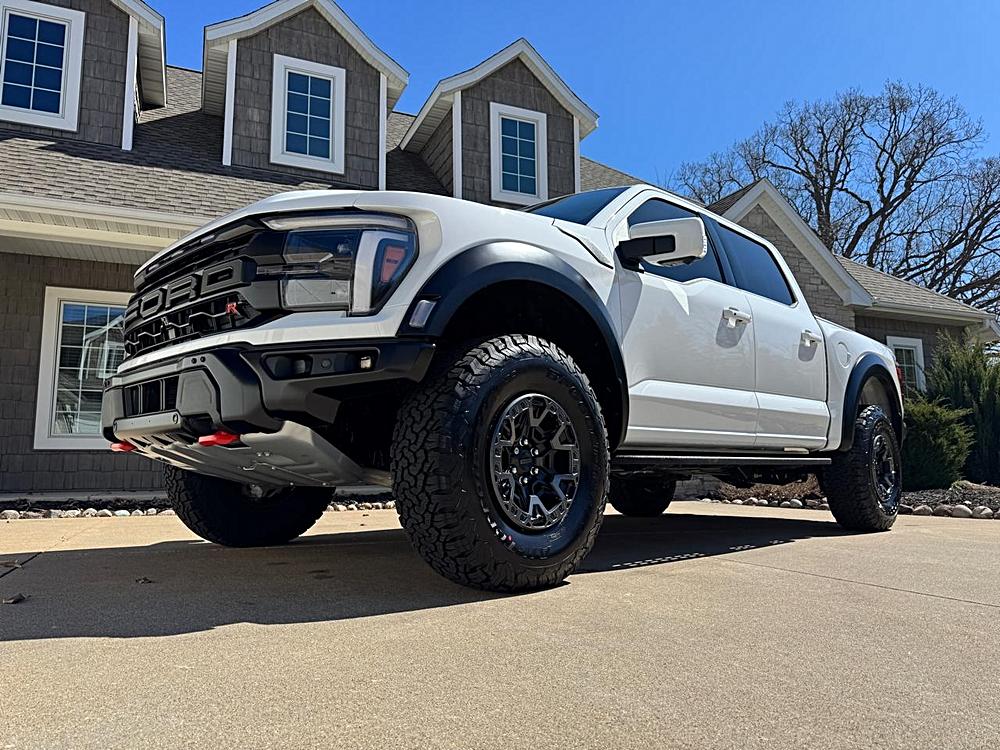 2025 Ford F-150 Raptor - Photo 28