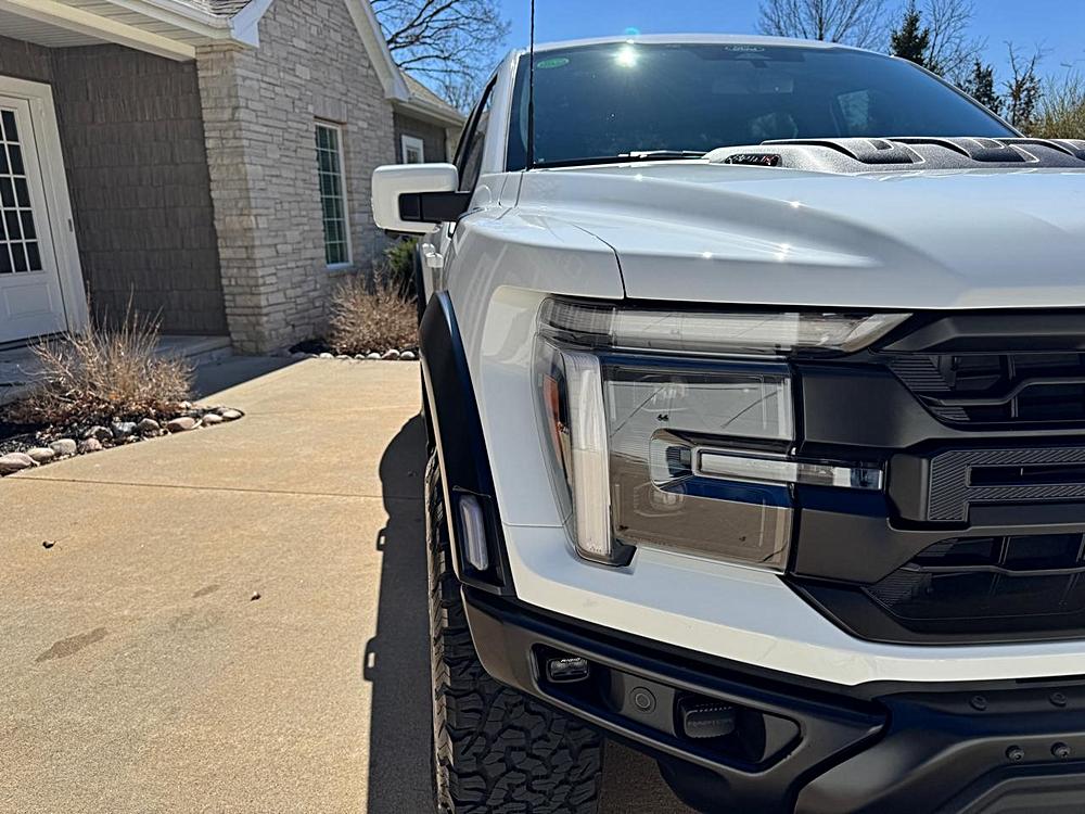 2025 Ford F-150 Raptor - Photo 34