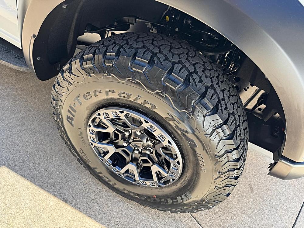 2025 Ford F-150 Raptor - Photo 36