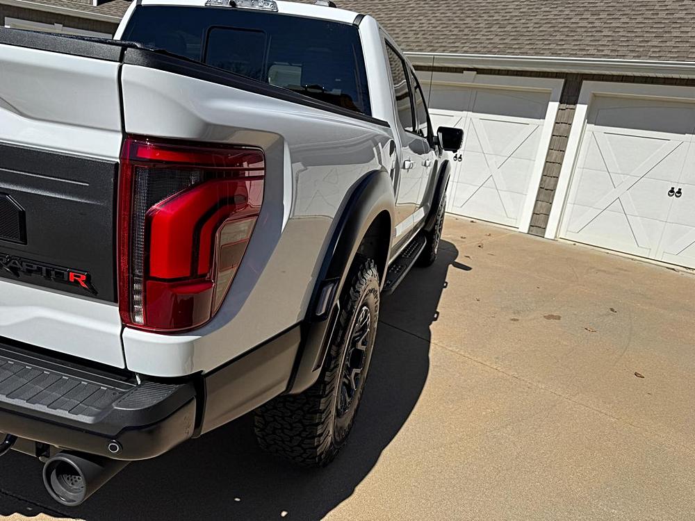 2025 Ford F-150 Raptor - Photo 40