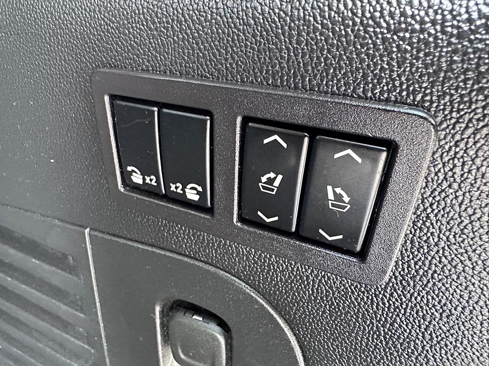 2019 Cadillac Escalade ESV Luxury - Photo 22