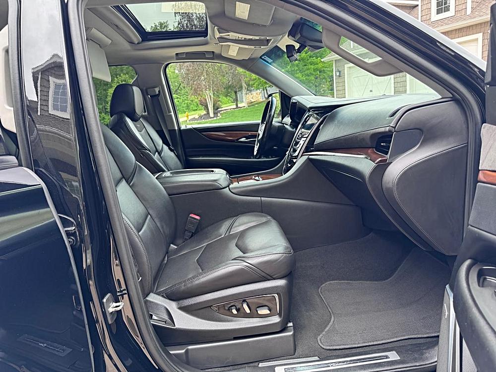2019 Cadillac Escalade ESV Luxury - Photo 26
