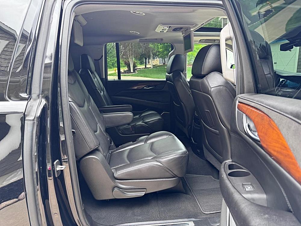 2019 Cadillac Escalade ESV Luxury - Photo 29