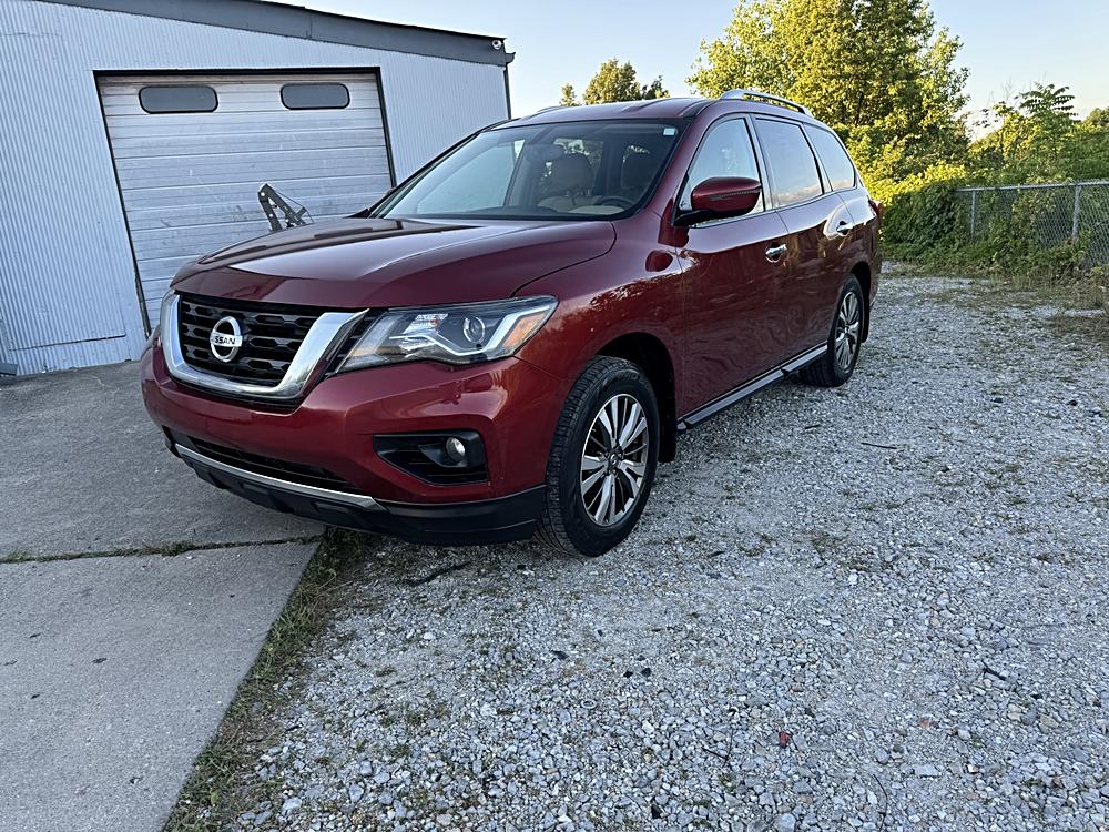 2017 Nissan Pathfinder SV