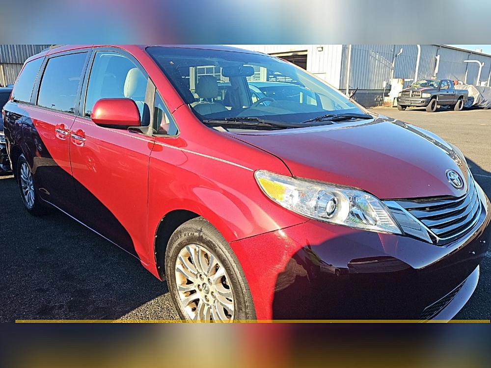 2011 Toyota Sienna XLE