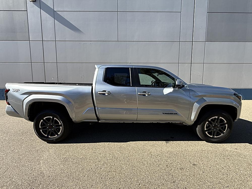 2025 Toyota Tacoma TRD Sport - Photo 6