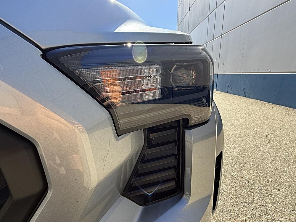 2025 Toyota Tacoma TRD Sport - Photo 9