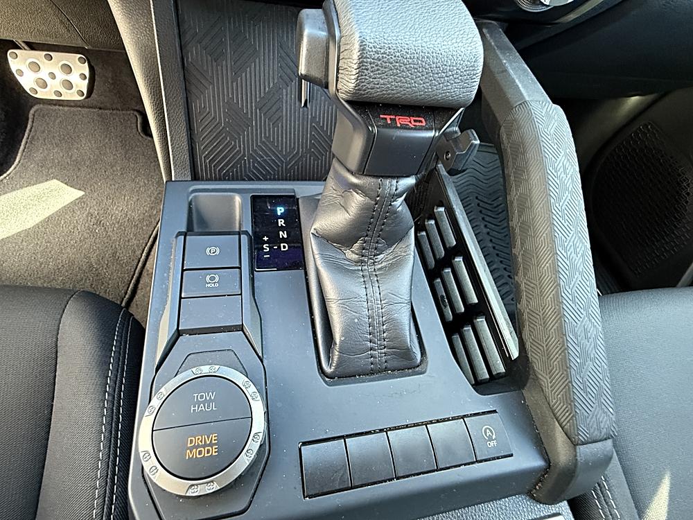 2025 Toyota Tacoma TRD Sport - Photo 16