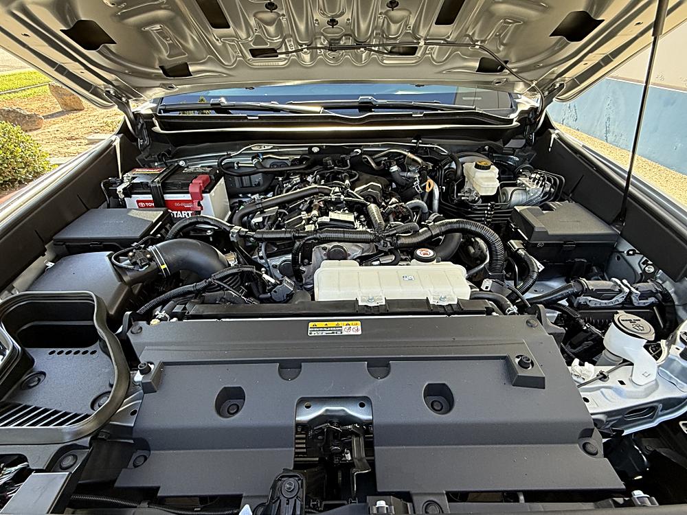 2025 Toyota Tacoma TRD Sport - Photo 10