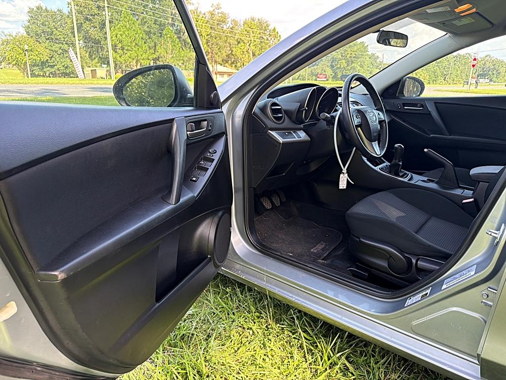2012 Mazda MAZDA3 i Sport - Photo 29