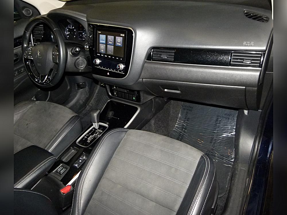 2020 Mitsubishi Outlander SE's photo